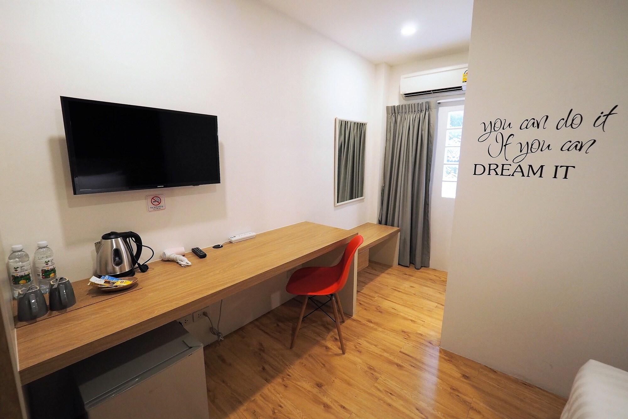 Pula Silom Otel Bangkok Dış mekan fotoğraf
