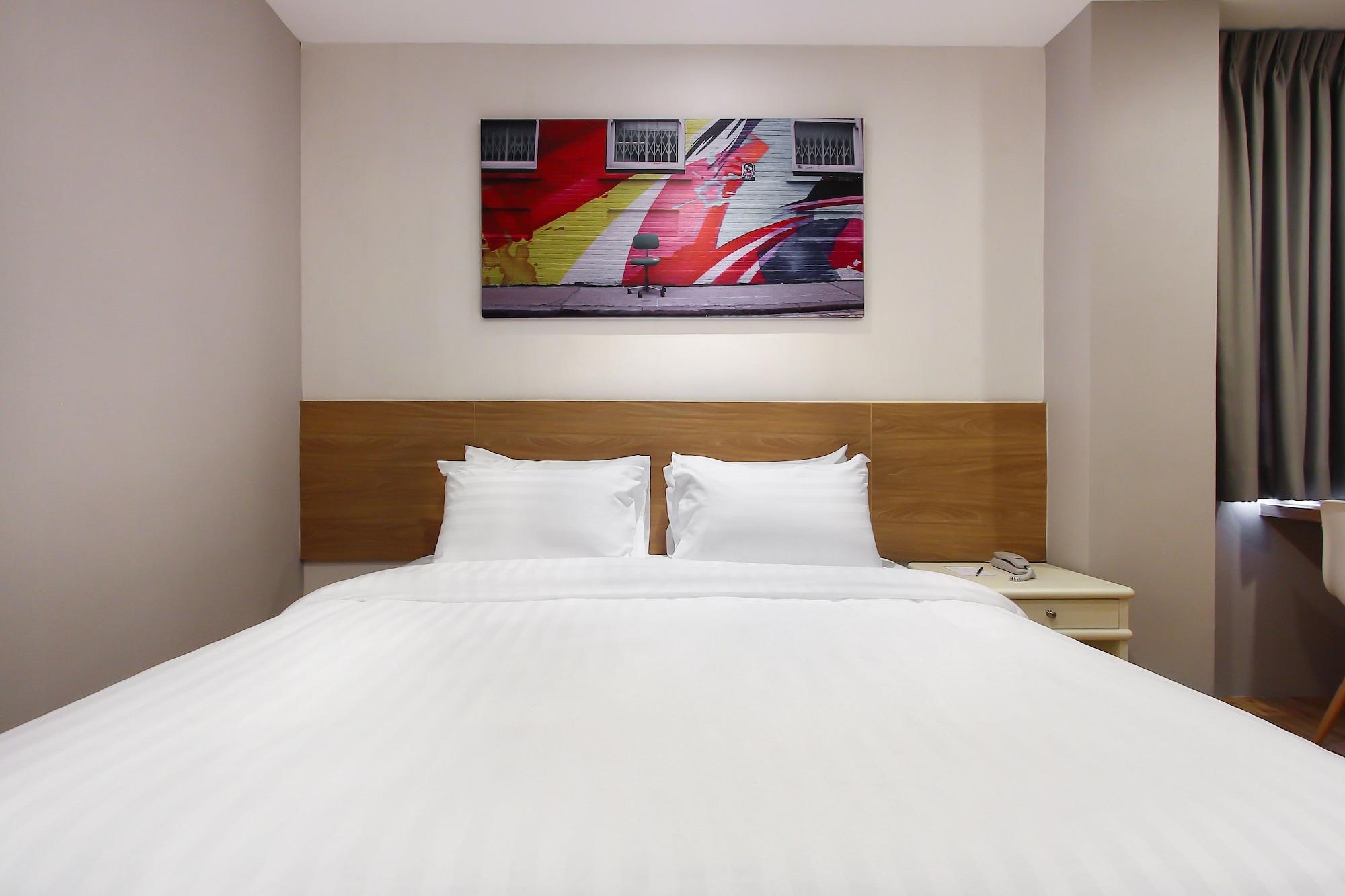 Pula Silom Otel Bangkok Dış mekan fotoğraf
