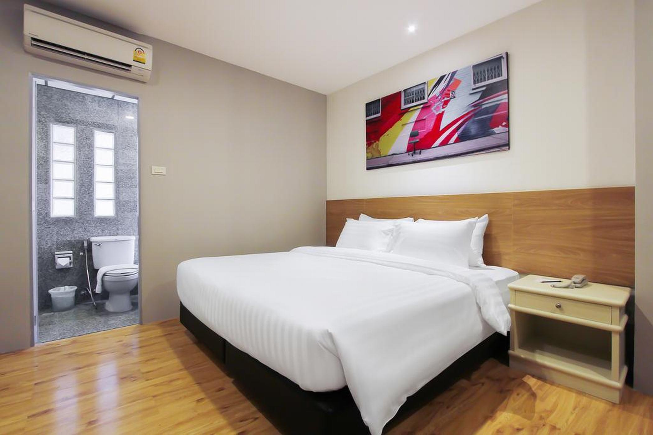 Pula Silom Otel Bangkok Dış mekan fotoğraf