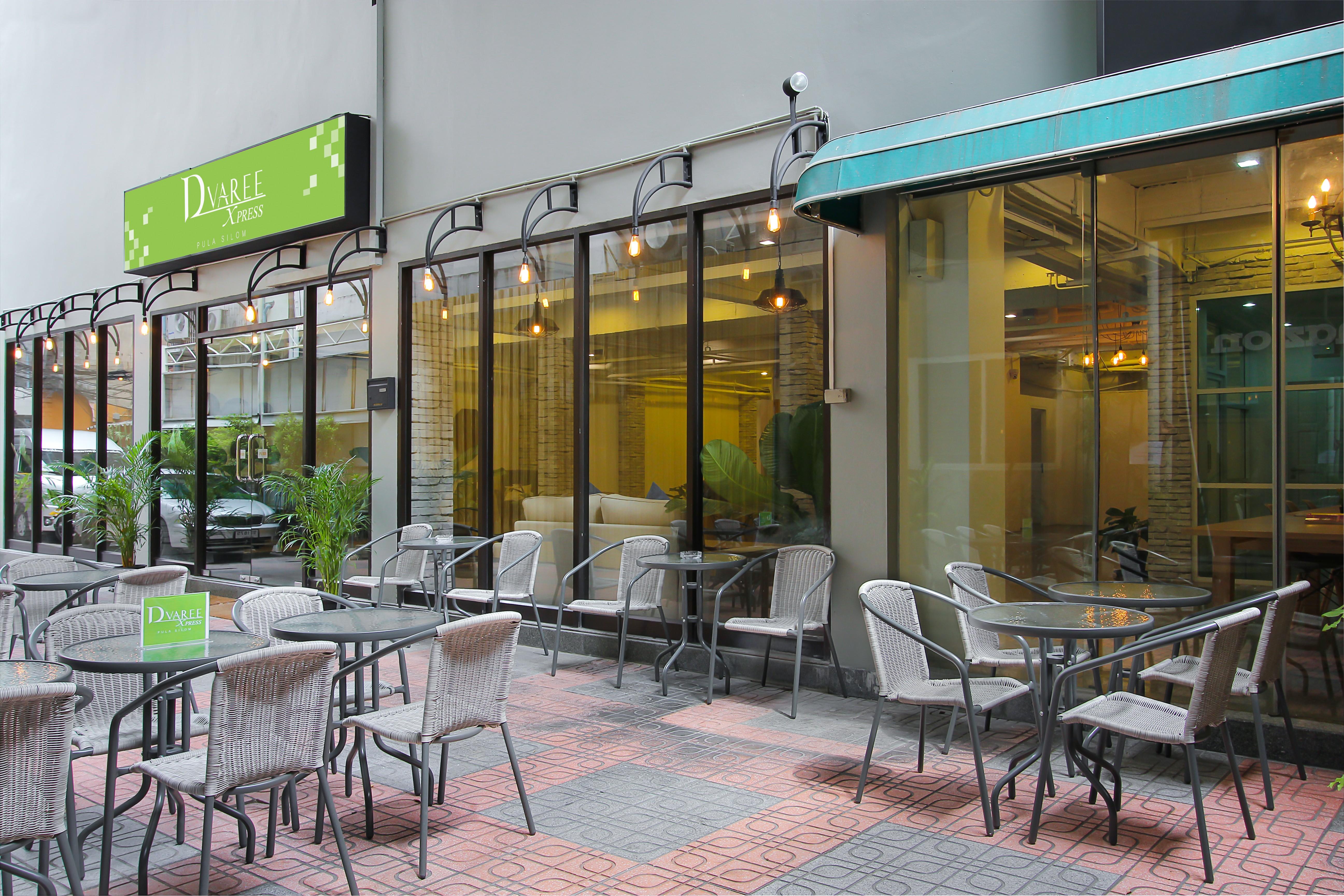 Pula Silom Otel Bangkok Dış mekan fotoğraf