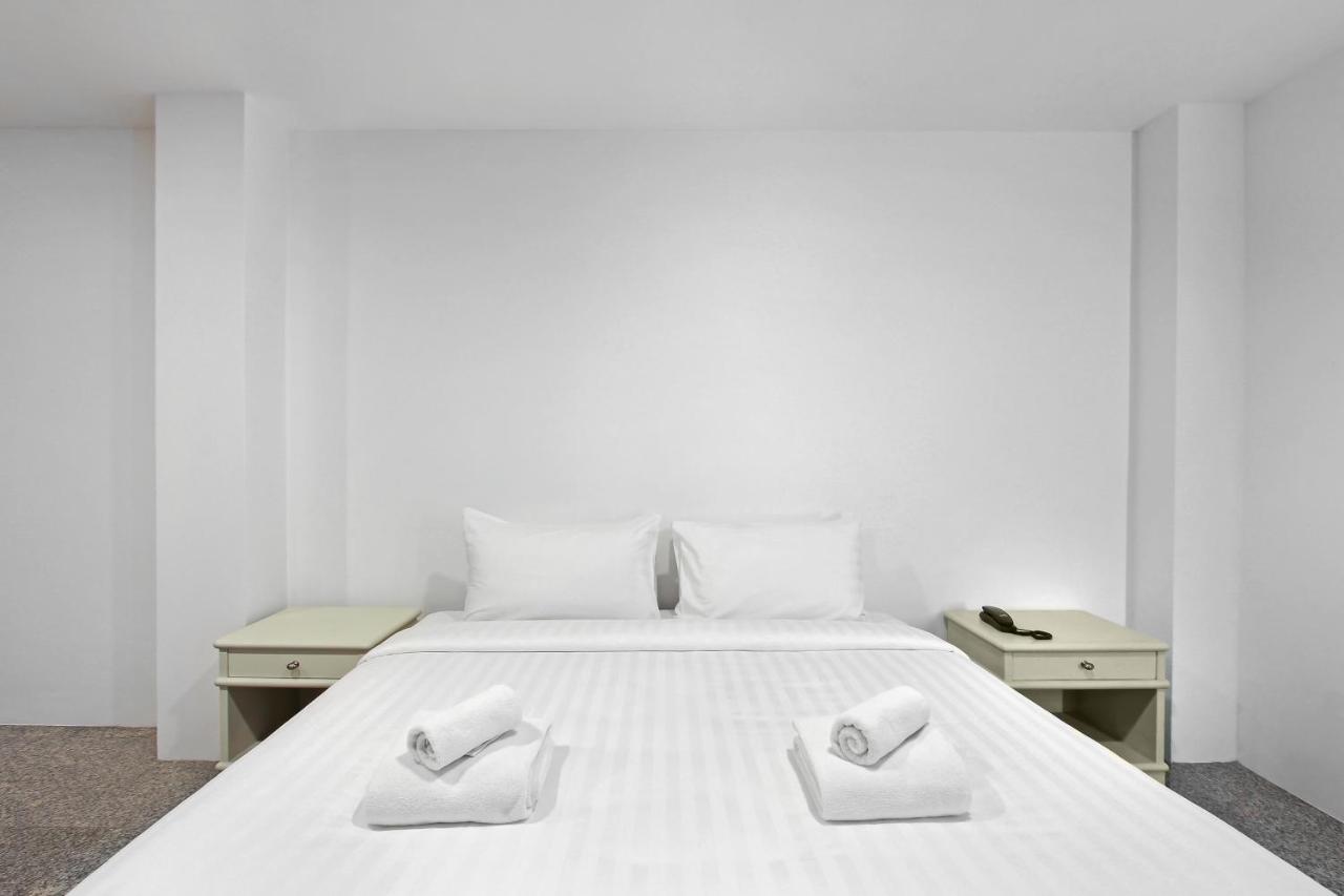 Pula Silom Otel Bangkok Oda fotoğraf